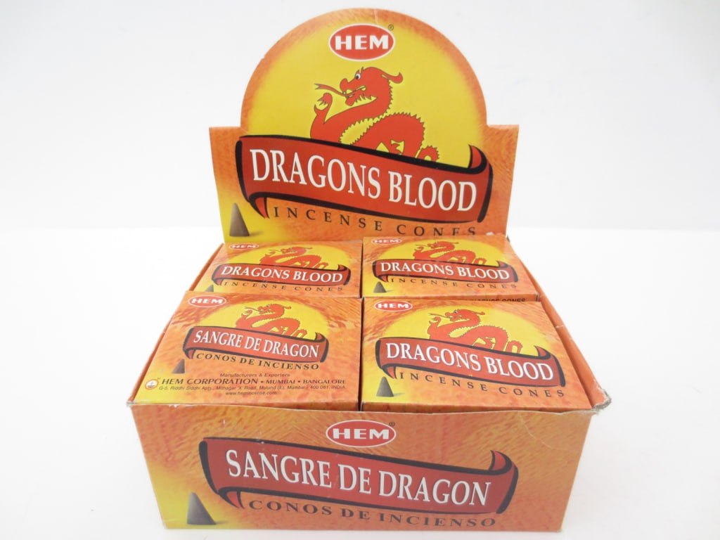 HEM Dragon's Blood Wierook Kegels / Cones - Voordeelbox (12 Pakjes / 120 Kegels)