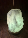 Zoutlamp Rots / Ruw - USB / Wisselt van Kleur - Himalayazout - c.a. 650gr 12x7x6cm