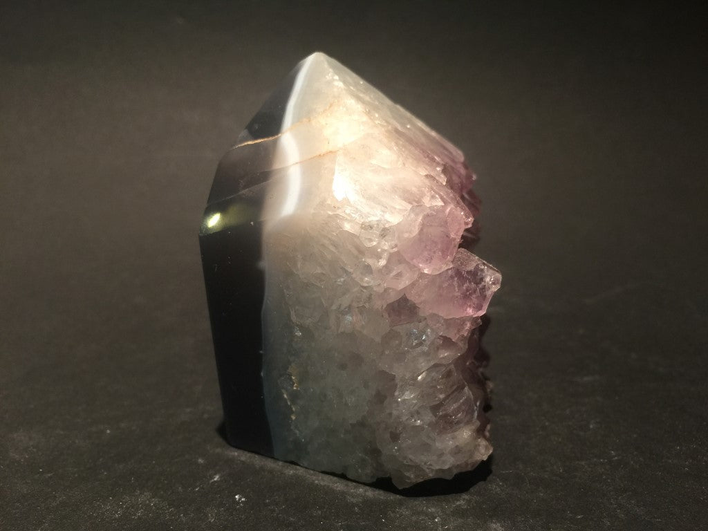 Amethist Obelisk - Geslepen en Gepolijst - 275gr 7x6x4cm