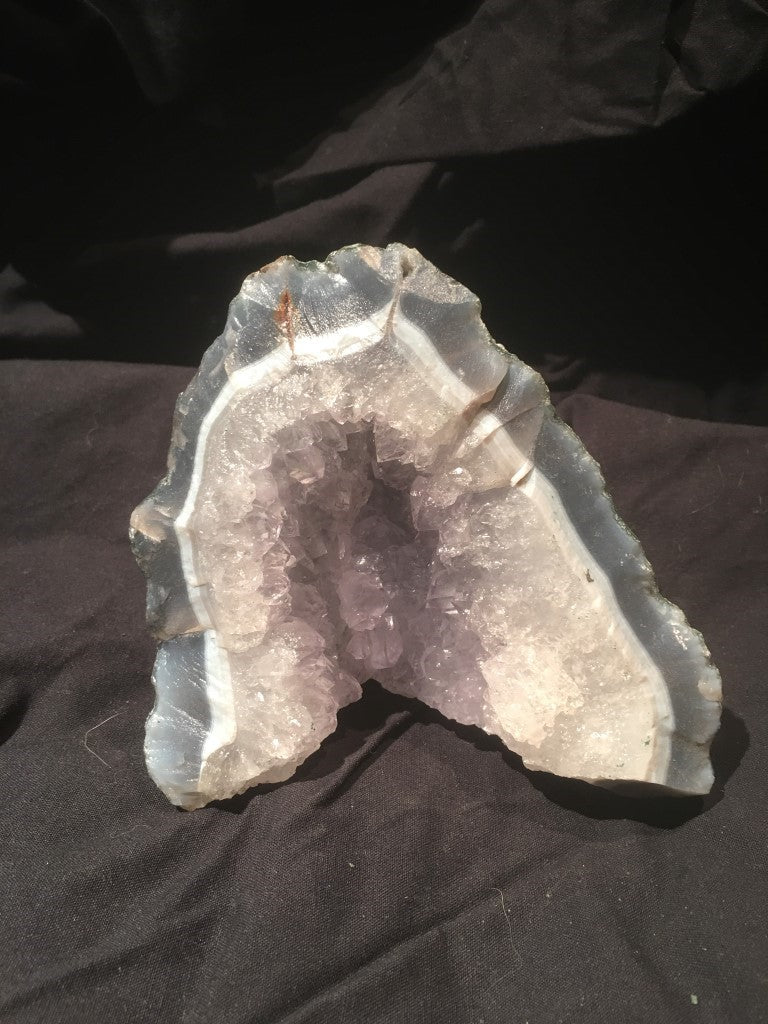 Amethist in Chalcedoon Kristal - Cluster / Geode - Brazilië - 720gr 14x11x7,5cm