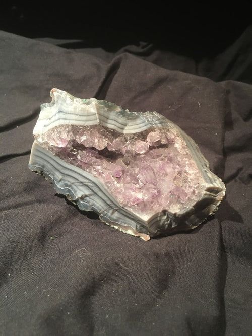 Amethist in Chalcedoon Kristal - Cluster / Geode - Brazilië - 450gr 10x9x7cm