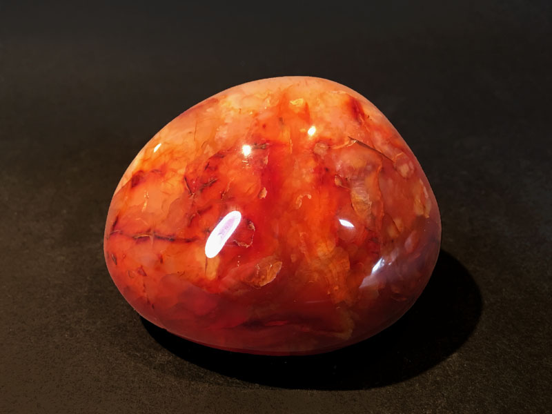Bloed Carneool 320gr 8x7x4cm