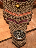 Handgemaakte Armband van Macramé cord met ingelegd Tijgeroog