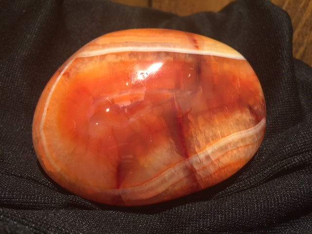 Bloed Carneool 280gr 8x6x4cm 