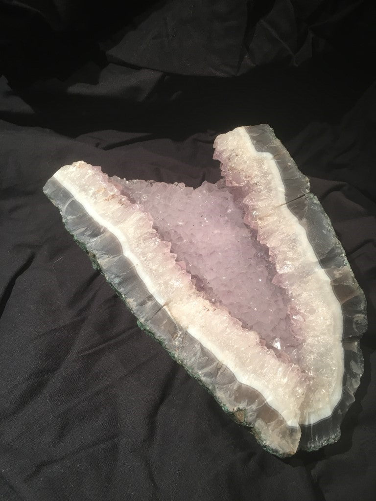 Amethist in Chalcedoon Kristal - Cluster / Geode - Brazilië - 3,5kg 26x18x11cm