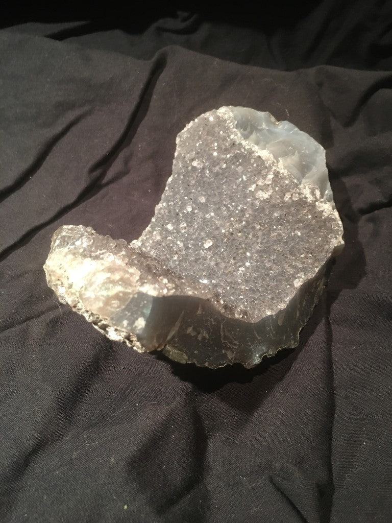 Amethist in Chalcedoon Kristal - Cluster / Geode - Brazilië - 620gr 15x9x9cm