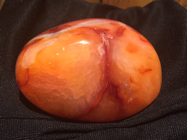 Bloed Carneool 280gr 8x6x4cm 