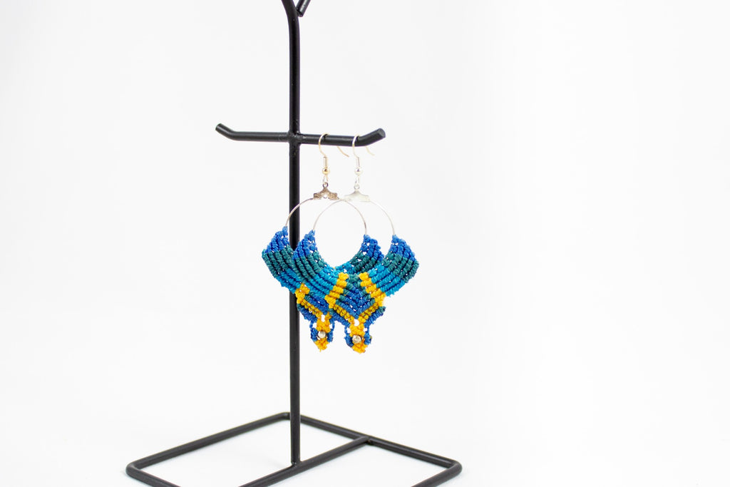 Macramé Oorhangers - Blauw/Geel - Handgemaakt van duurzaam Waxed Polyester - Model H03