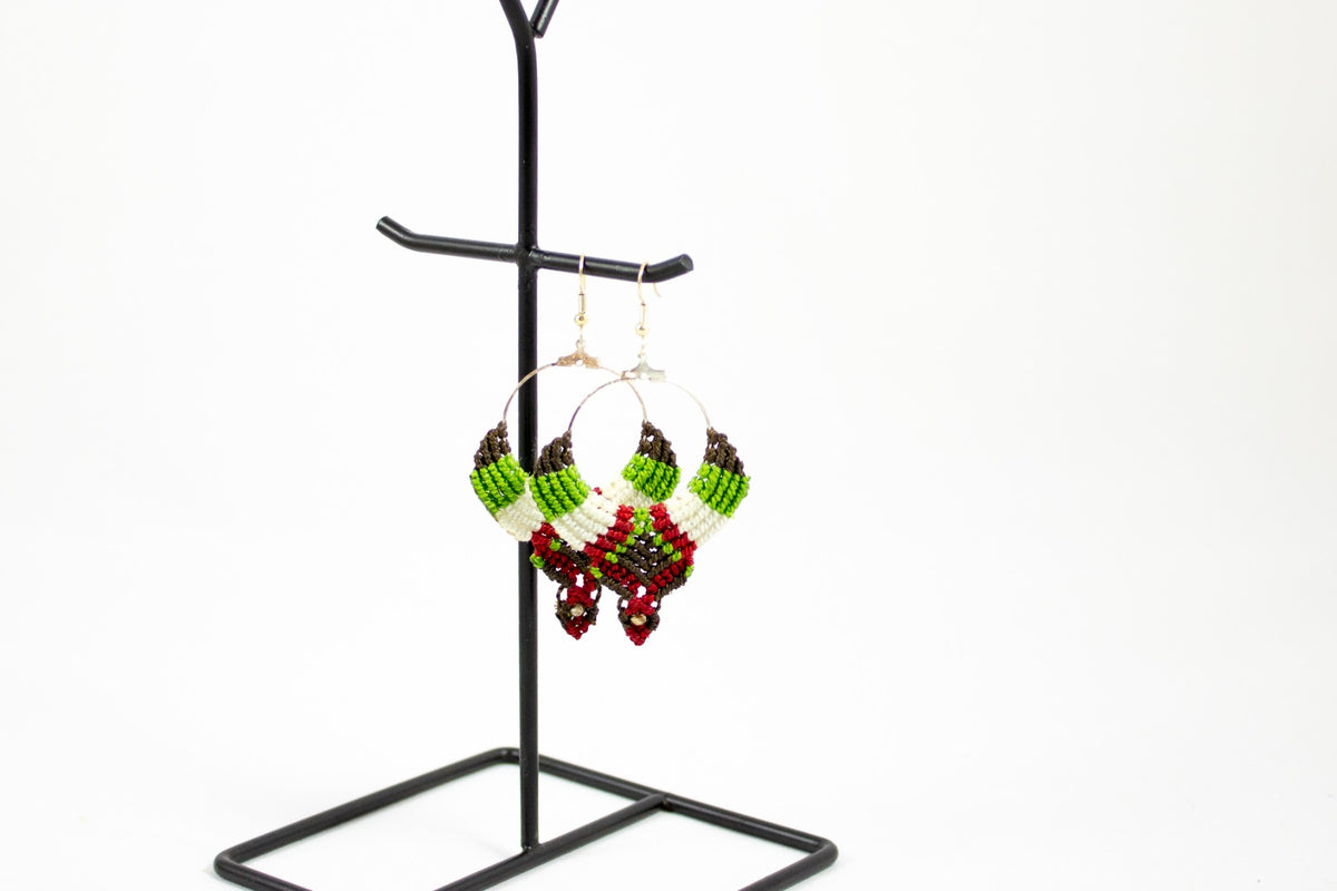 Macramé Oorhangers - Bruin/Groen/Wit/Rood - Handgemaakt van duurzaam Waxed Polyester - Model H05
