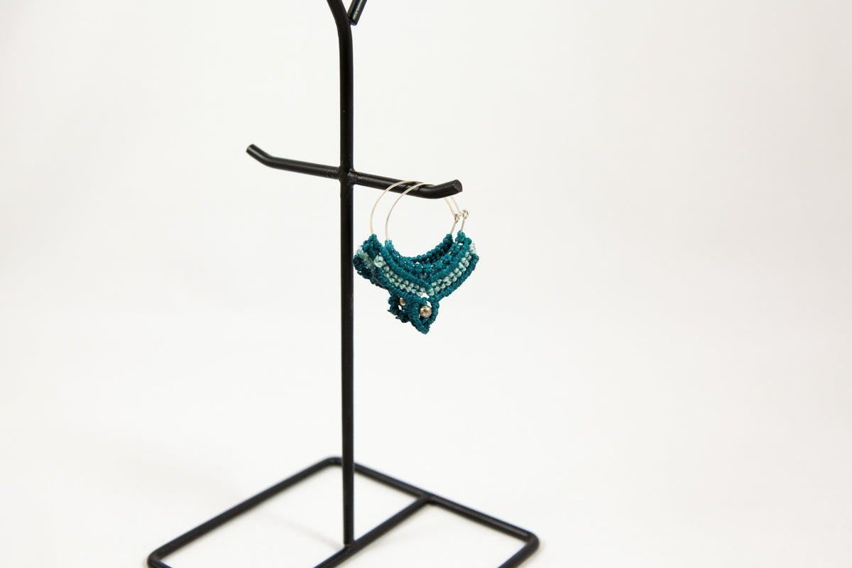 Macramé Oorringen - Petrol Blauw / Licht Blauw - Handgemaakt van duurzaam Waxed Polyester - Model 17
