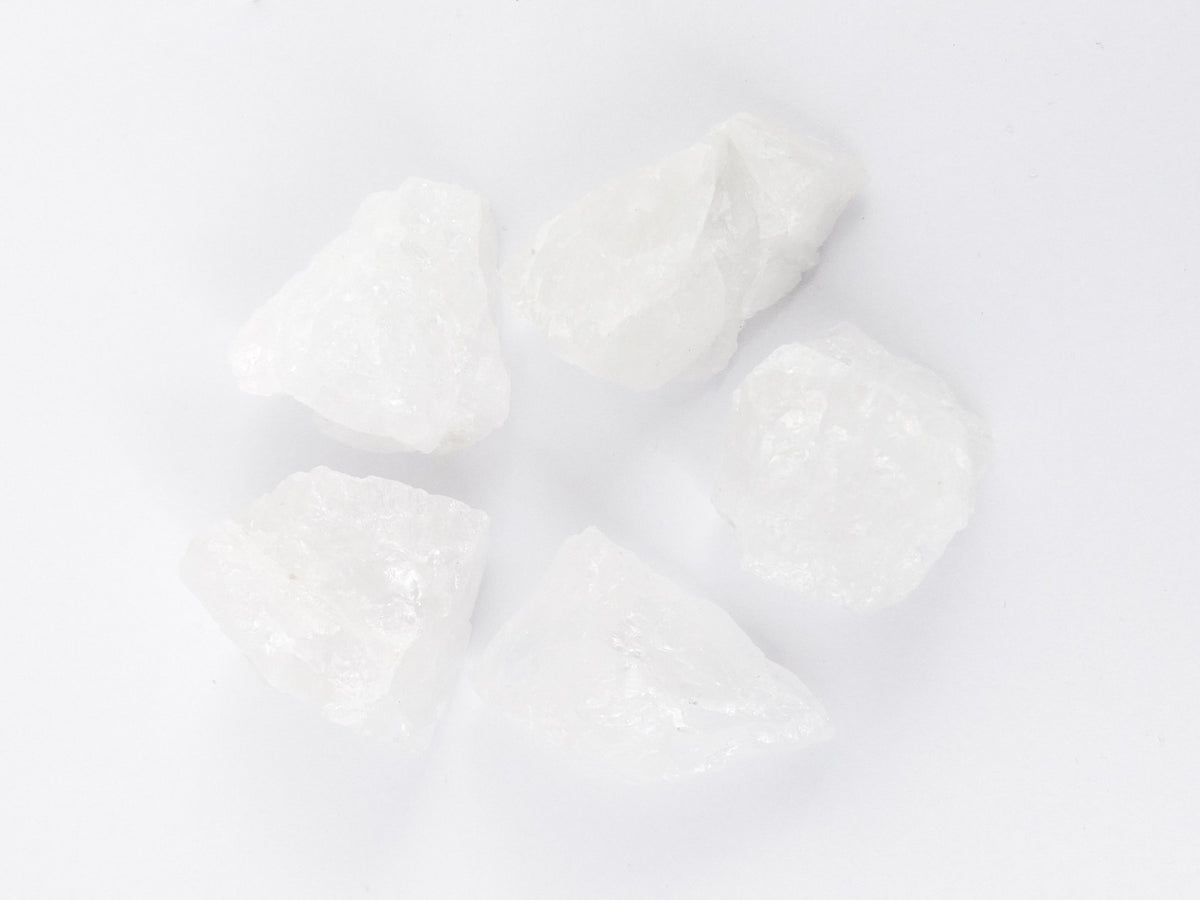 Bergkristal - 5 Ruwe Stenen á 4-6cm per Stuk - Zakje á ca. 300-310gr - Ruw - A-Kwaliteit 