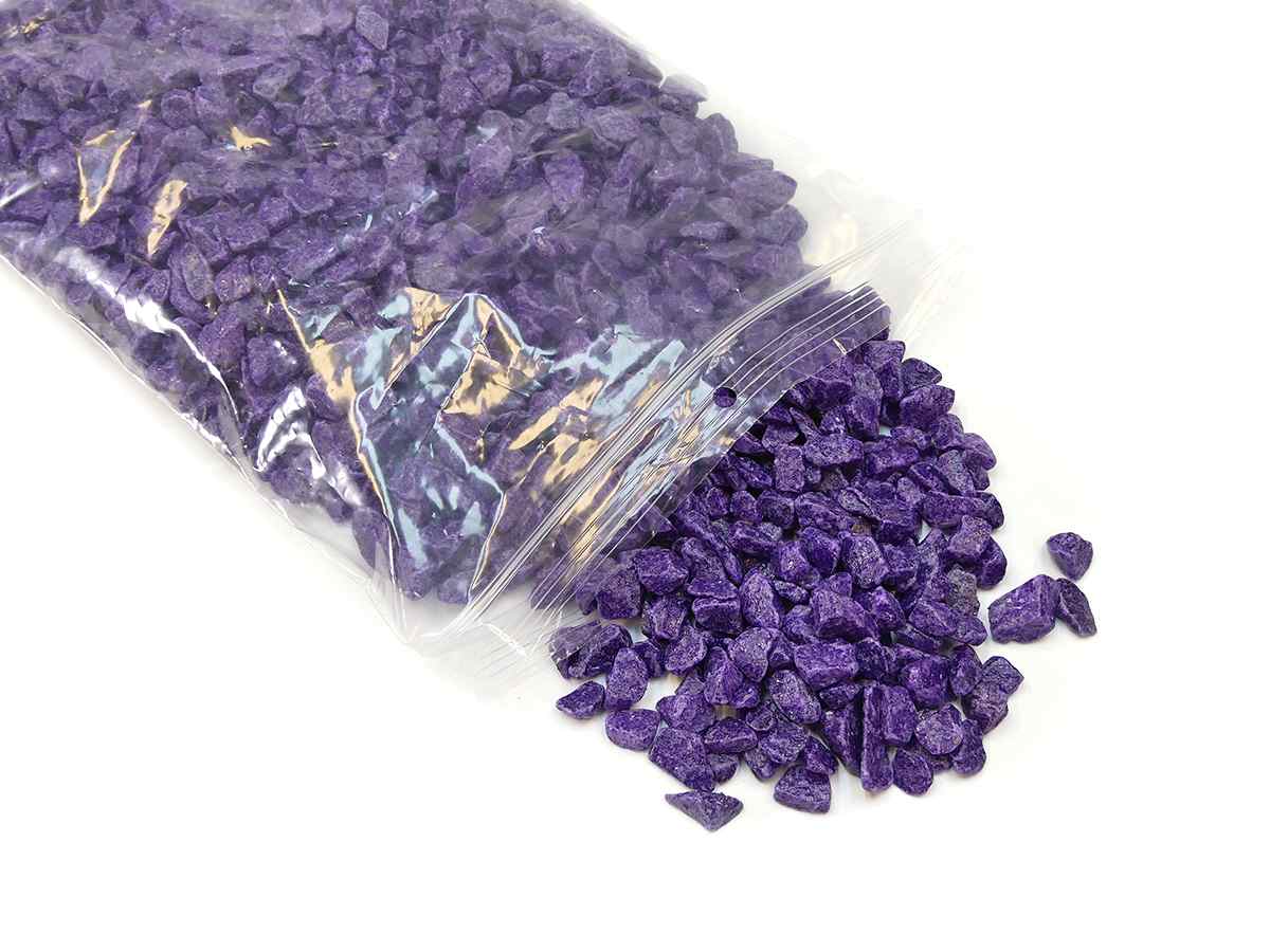 Violette granulaat steentjes 9-13 mm als bodembedekking voor bloempotten en tuindecoratie