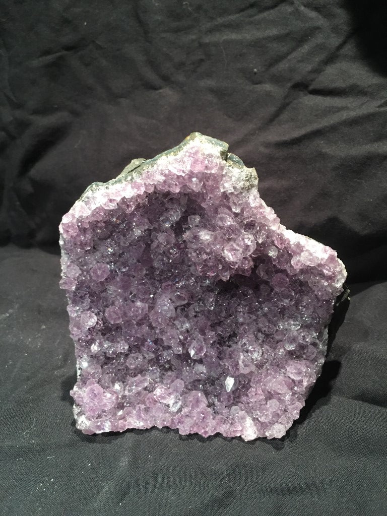 Amethist Kristal - Cluster / Geode - Brazilië - 550gr 10x10,5x6cm
