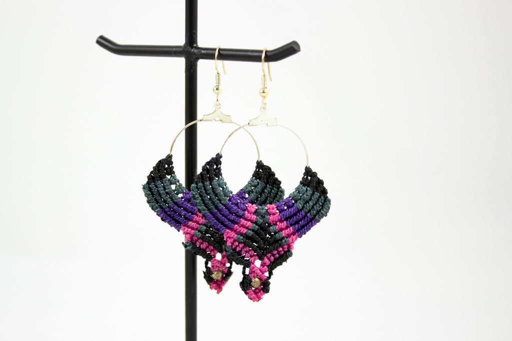 Macramé Oorhangers - Zwart/Grijs/Paars/Roze - Handgemaakt van duurzaam Waxed Polyester - Model H01