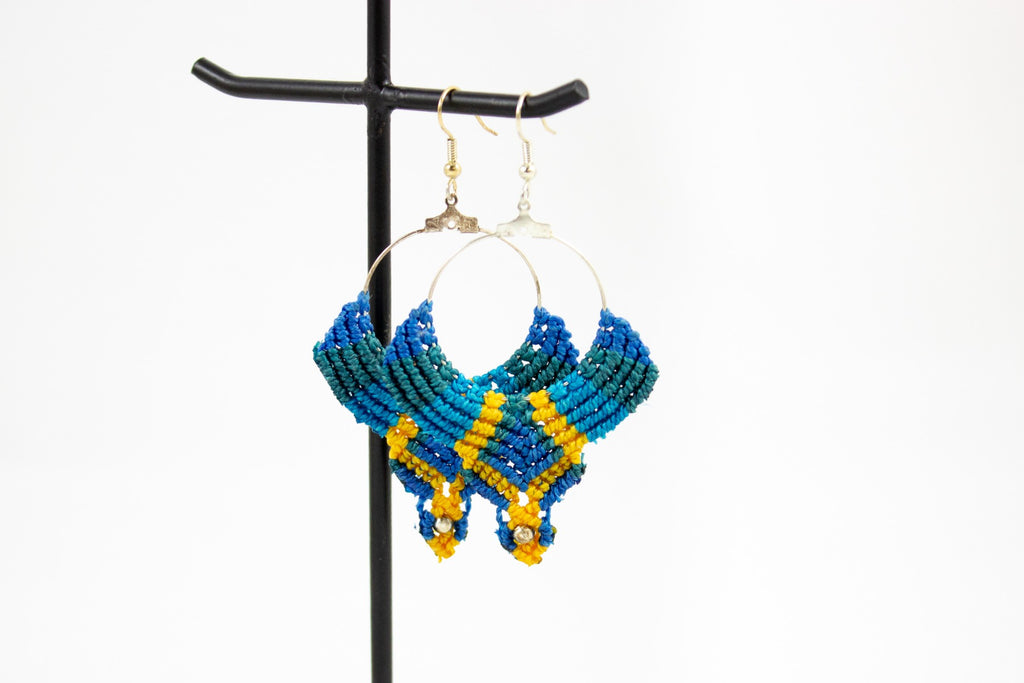 Macramé Oorhangers - Blauw/Geel - Handgemaakt van duurzaam Waxed Polyester - Model H03