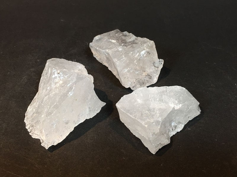 Bergkristal Stenen / Kristal Ruw A-Kwaliteit - 5 stenen van c.a. 4x4x3cm per stuk