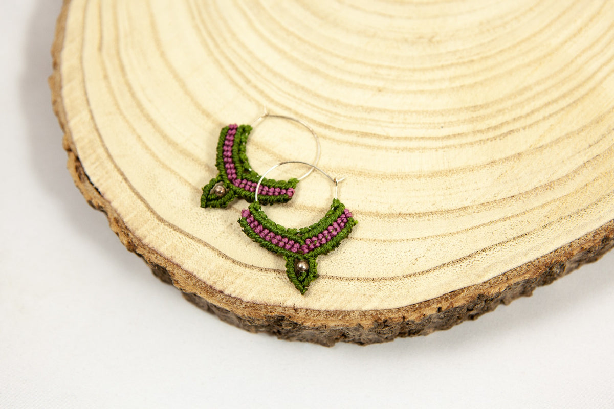 Macramé Oorringen - Olijf Groen / Pruimen Paars - Handgemaakt van duurzaam Waxed Polyester - Model 18