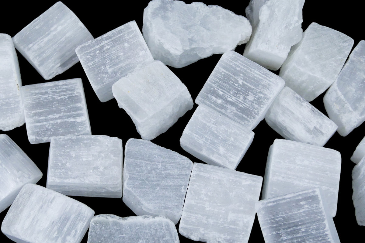Witte Seleniet Stukjes (1,5 - 5cm) - Gezaagd - Voordeelzak van 1kg