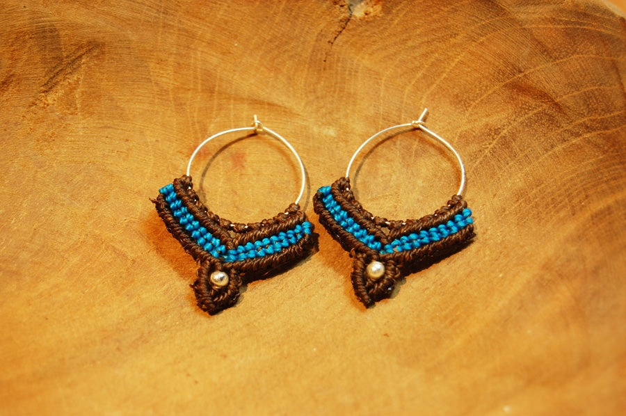Macramé Oorringen - Donker Bruin / Turquoise Blauw - Handgemaakt van duurzaam Waxed Polyester - Model 21