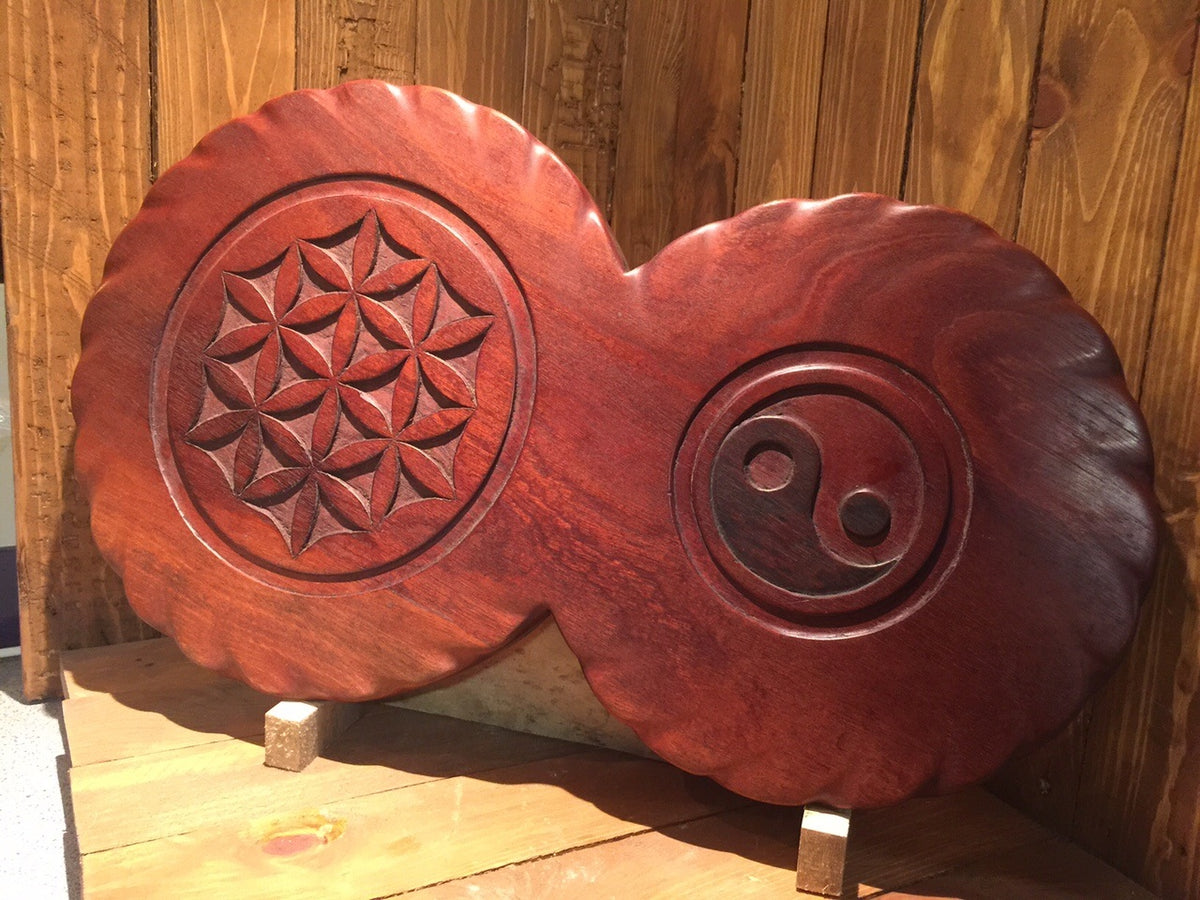 Houtsnijwerk van Kastanjehout - Handgemaakt decoratief stuk 1700gr 52x30cm